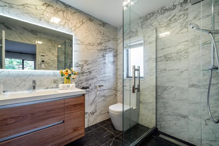 Photo of property in 17 Oak Bark Drive, Schnapper Rock, Auckland, 0632