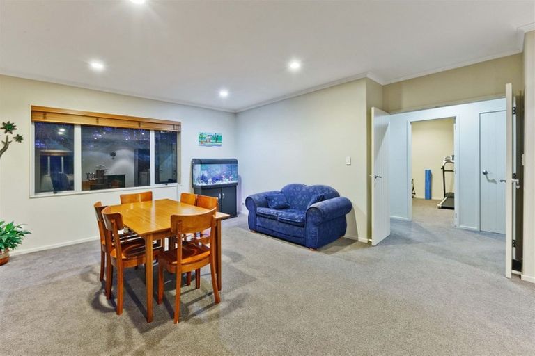 Photo of property in 162 Kittiwake Drive, Schnapper Rock, Auckland, 0632