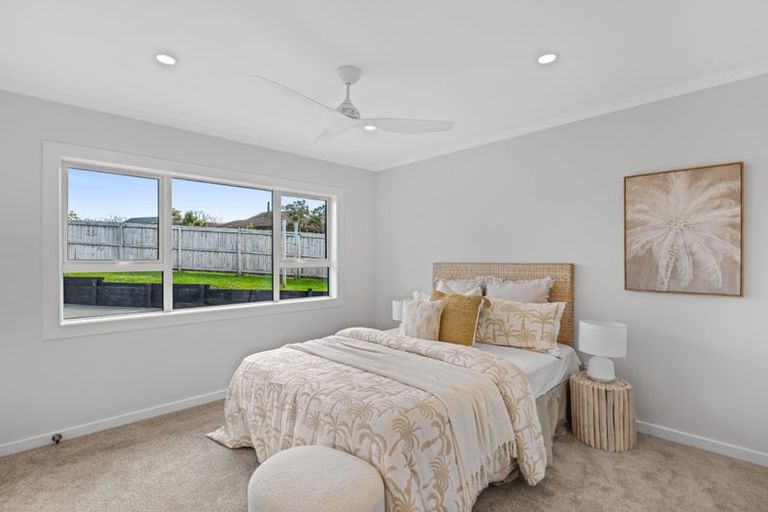 Photo of property in 70 Bay Vista Drive, Red Beach, 0932