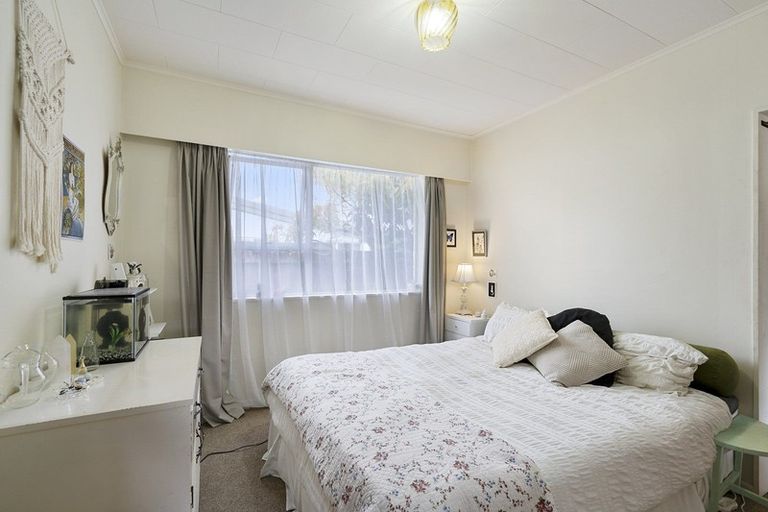 Photo of property in 33a Nimmo Avenue West, Waikanae, 5036