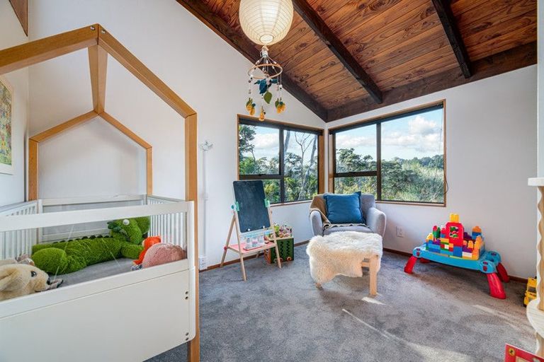 Photo of property in 172 Huia Road, Titirangi, Auckland, 0604