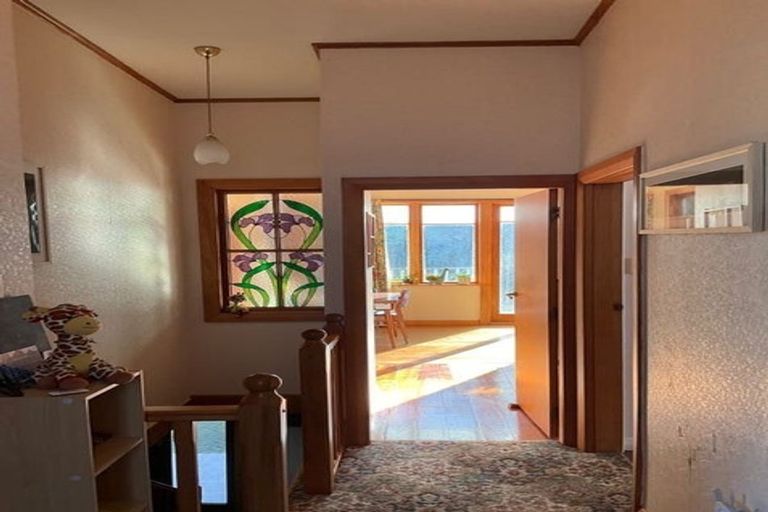 Photo of property in 92 Overtoun Terrace, Hataitai, Wellington, 6021