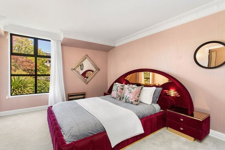 Photo of property in 5 Wood Lane, Fendalton, Christchurch, 8014