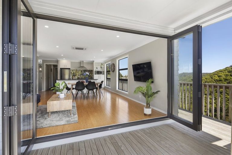 Photo of property in 1 Makomako Road, Brooklyn, Wellington, 6021