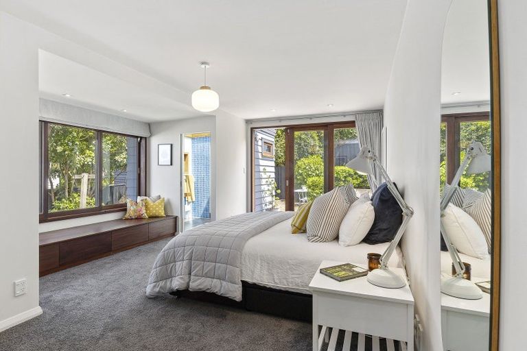 Photo of property in 22 Tai Paku Paku Road, Karaka Bays, Wellington, 6022