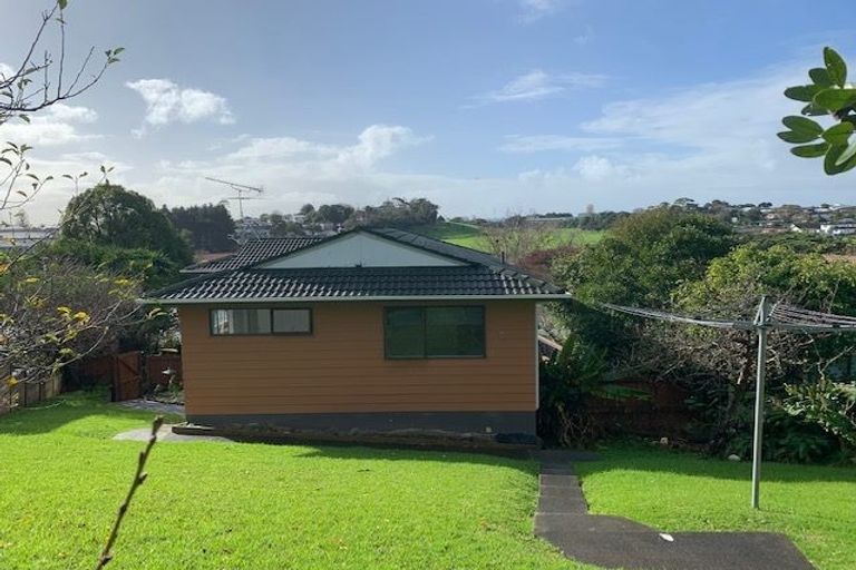 Photo of property in 13 Lendenfeld Drive, Papatoetoe, Auckland, 2025