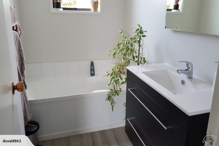 Photo of property in 4 Mallett Place, Halswell, Christchurch, 8025