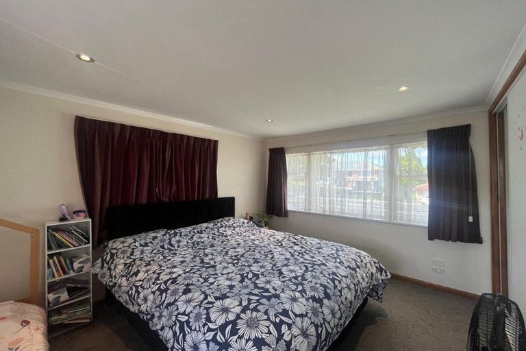 Photo of property in 81 Rimu Street, New Lynn, Auckland, 0600