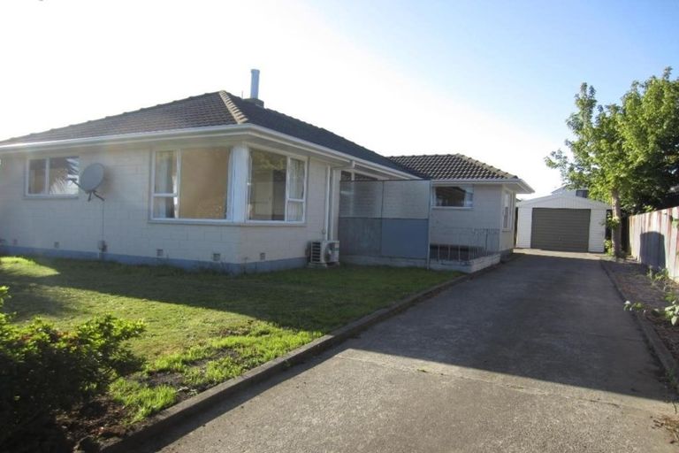 Photo of property in 15 Waitohi Street, Hornby, Christchurch, 8042