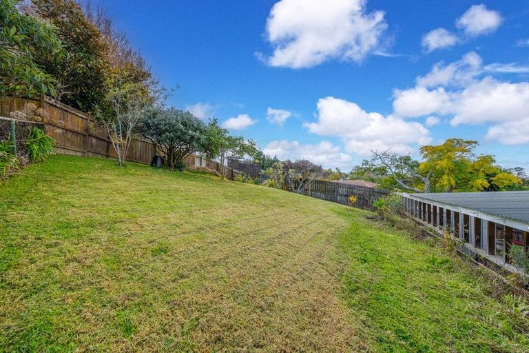 Photo of property in 14 Rehia Road, Massey, Auckland, 0614