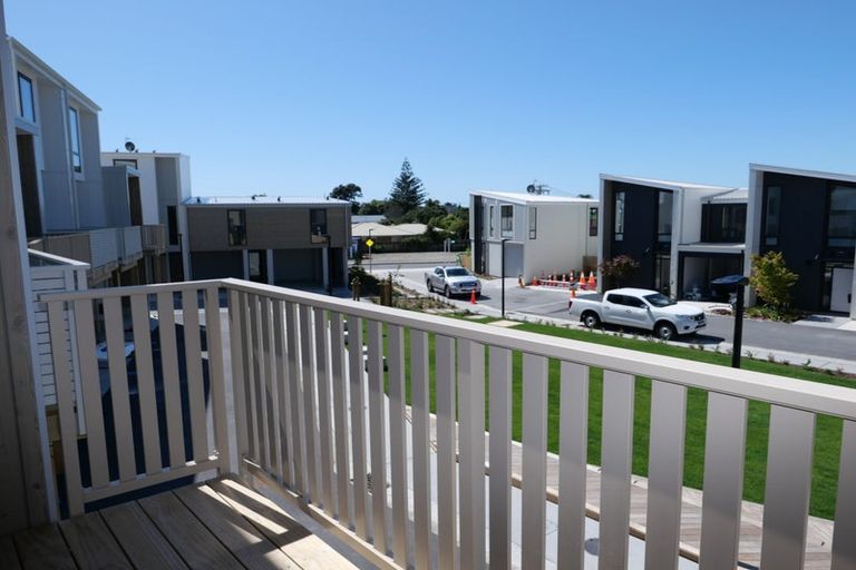 Photo of property in 39 Kamahi Place, Paraparaumu, 5032