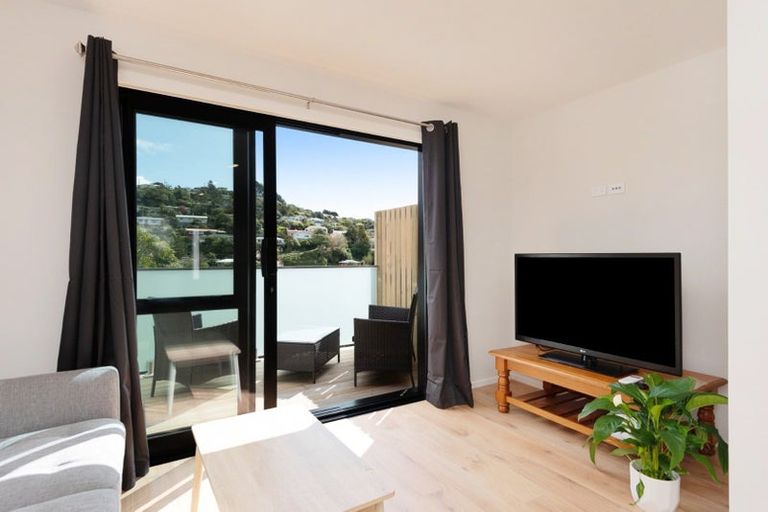 Photo of property in 1u3 Robert Street, Newlands, Wellington, 6037