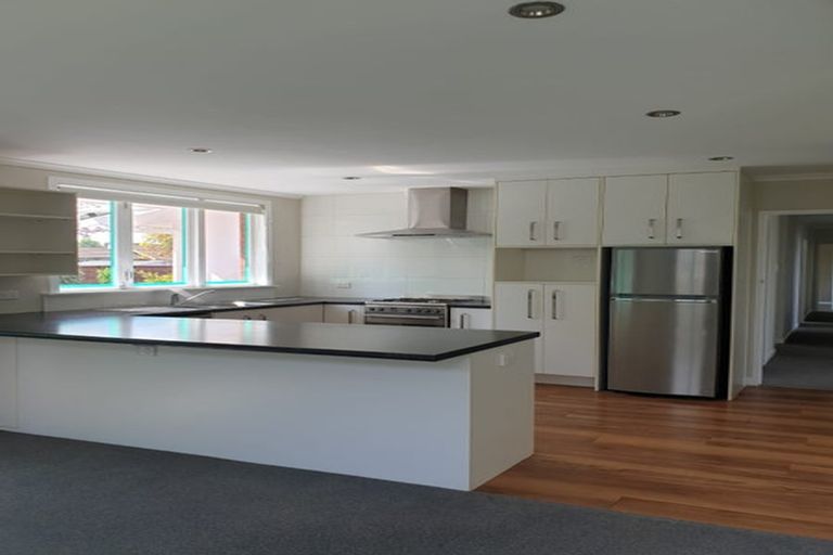 Photo of property in 10 Rakino Place, Awapuni, Palmerston North, 4412