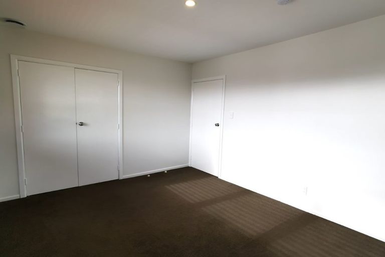 Photo of property in 31 Beaubank Road, Kelston, Auckland, 0602