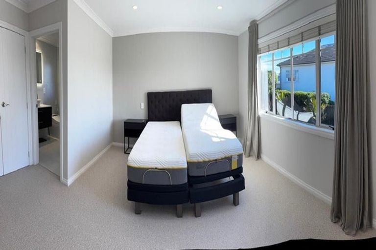 Photo of property in 235b East Coast Road, Mairangi Bay, Auckland, 0630