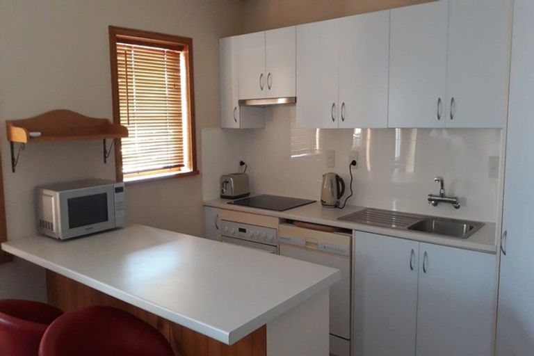 Photo of property in 2/141 Fitzherbert Avenue, West End, Palmerston North, 4410