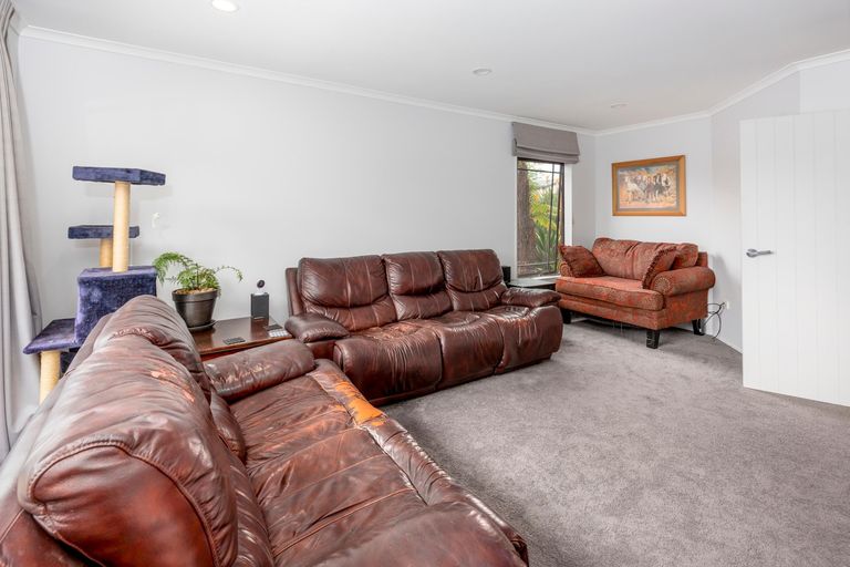 Photo of property in 7 Kimshee Way, Tuakau, 2121