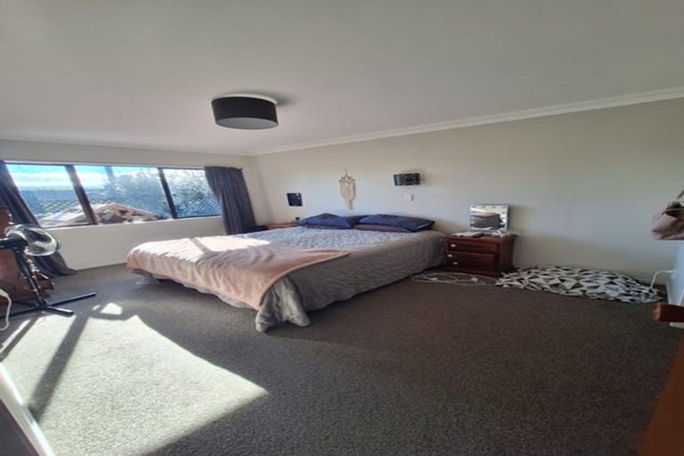 Photo of property in 2/12 Pemberton Crescent, Greerton, Tauranga, 3112