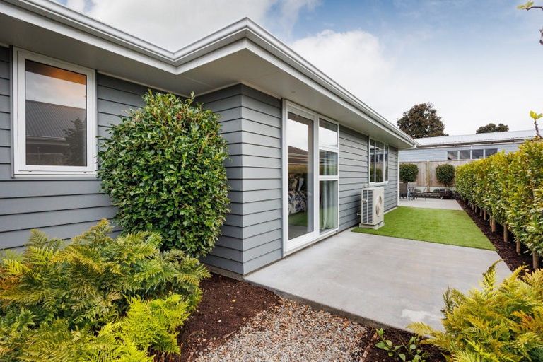 Photo of property in 46 Peppertree Glade, Kelvin Grove, Palmerston North, 4414