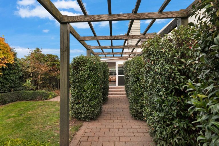 Photo of property in 8 Skye Place, Burnside, Christchurch, 8053