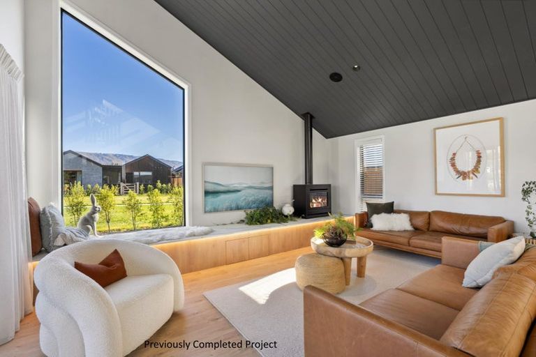Photo of property in 41 Annie Aranui Drive, Poraiti, 4182