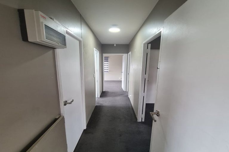 Photo of property in 2/21 Southview Place, Wattle Downs, Auckland, 2102