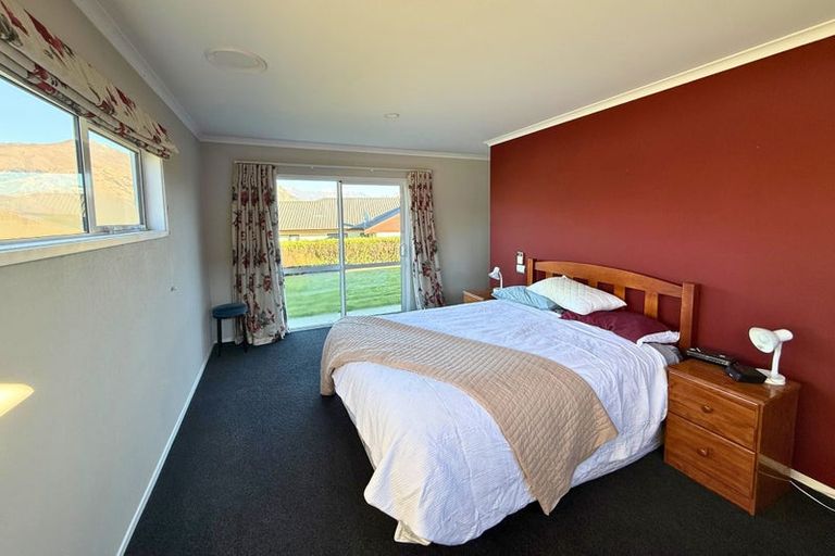 Photo of property in 71 Rata Street, Wanaka, 9305