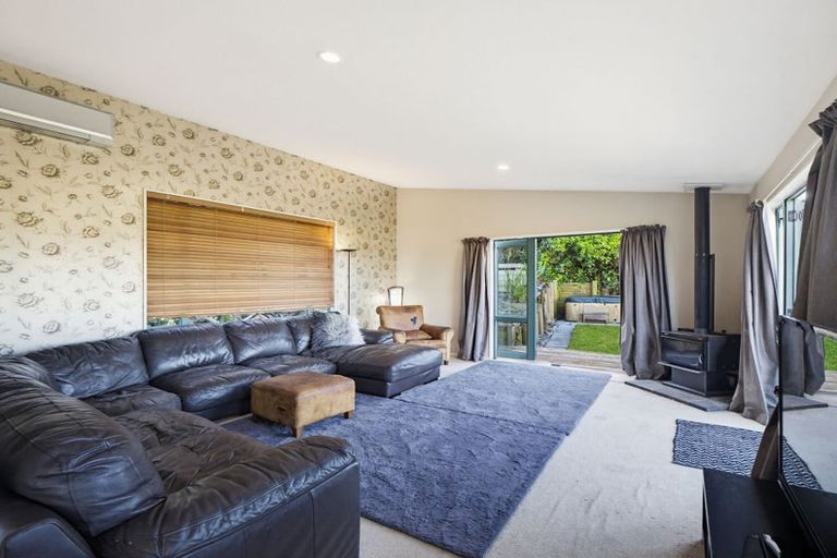 Photo of property in 42a Main Road, Governors Bay, 8971