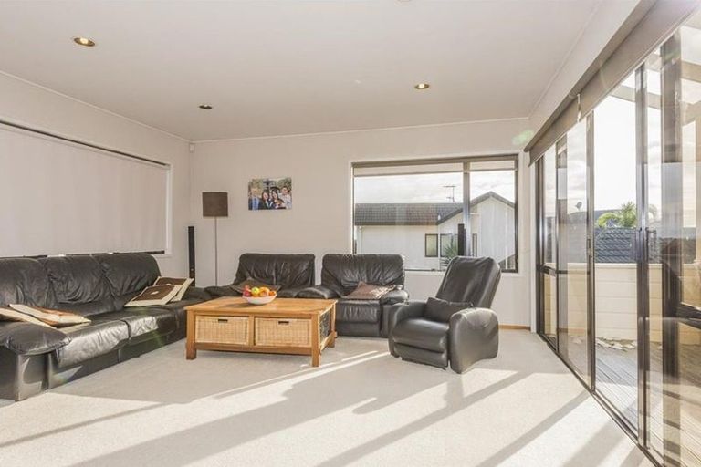 Photo of property in 1/15 Gillard Place, Eastern Beach, Auckland, 2012