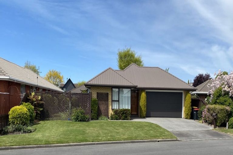 Photo of property in 10 Innisfree Place, Northwood, Christchurch, 8051