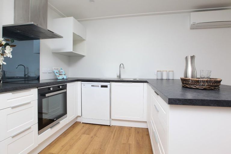 Photo of property in 16u1 Heath Street, Saint Andrews, Hamilton, 3200