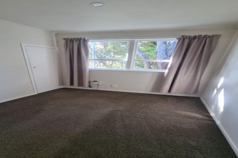 Photo of property in 590 East Coast Road, Pinehill, Auckland, 0630