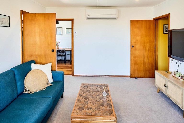 Photo of property in 49a Piko Street, Titahi Bay, Porirua, 5022