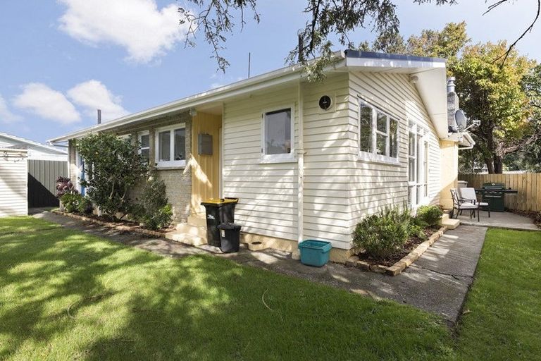 Photo of property in 34 Silverbirch Grove, Churton Park, Wellington, 6037
