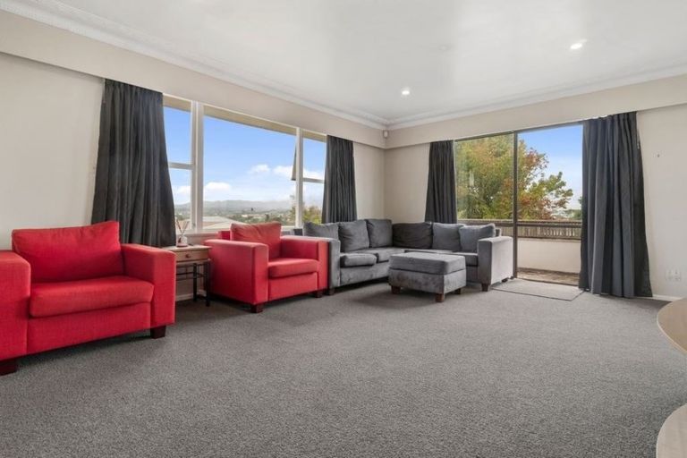 Photo of property in 33 School Road, Te Atatu South, Auckland, 0610