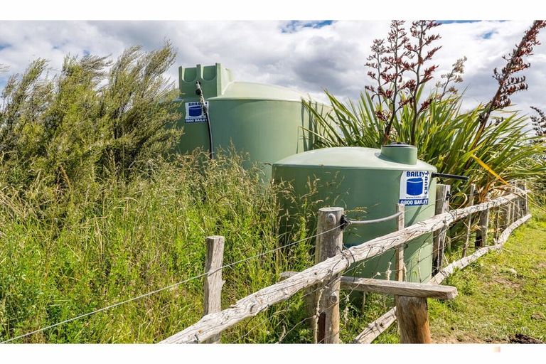 Photo of property in 407 Elephant Hill Road, Waihao Downs, Waimate, 7977