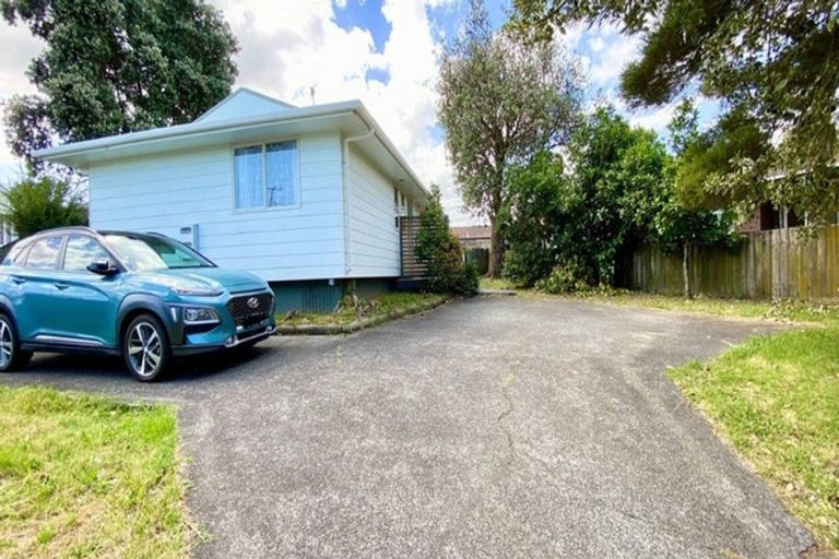 Photo of property in 26a Roberts Road, Te Atatu South, Auckland, 0610