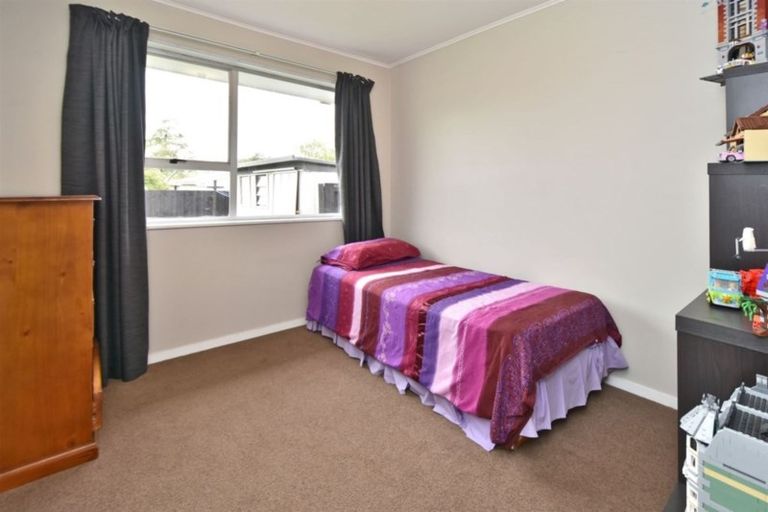 Photo of property in 14 Cob Crescent, Woolston, Christchurch, 8062