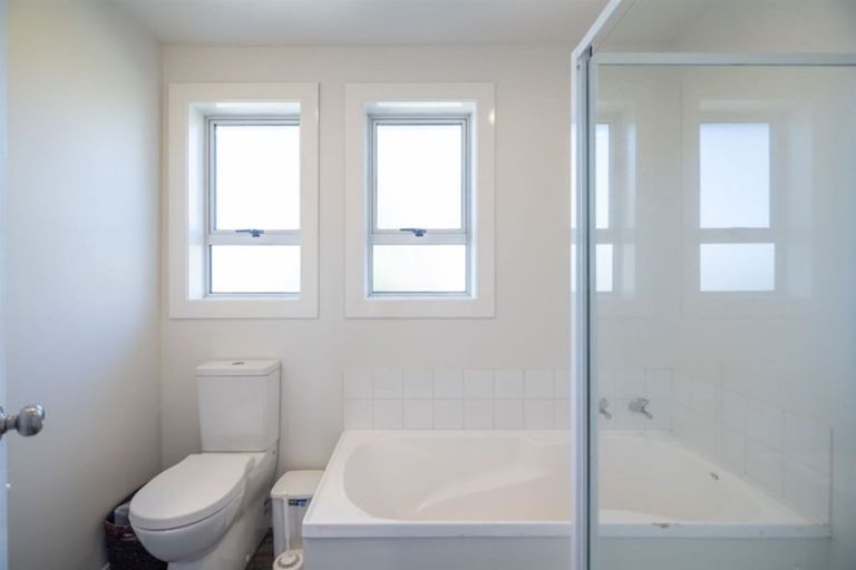 Photo of property in 30 Dickson Crescent, Hornby, Christchurch, 8042