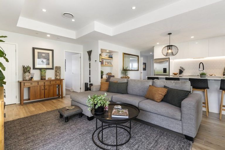 Photo of property in 25 Pitoitoi Drive, Riverhead, 0820