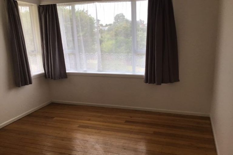 Photo of property in 12 Lyttelton Avenue, Forrest Hill, Auckland, 0620