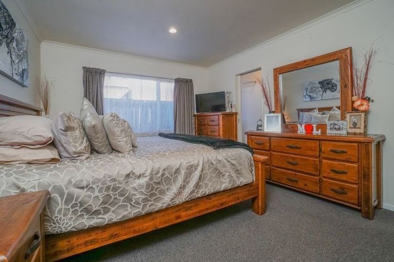 Photo of property in 27 Marblewood Grove, Pukekohe, 2120