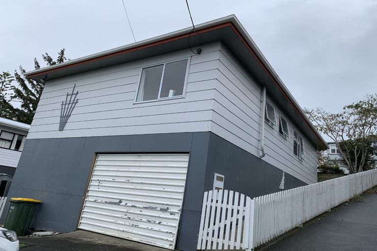 Photo of property in 12b Penton Road, Stanmore Bay, Whangaparaoa, 0932