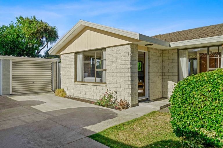 Photo of property in 14 Resolution Place, Bryndwr, Christchurch, 8053
