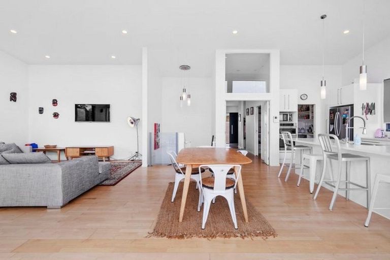 Photo of property in 1171 Whangaparaoa Road, Gulf Harbour, Whangaparaoa, 0930