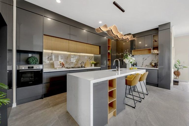Photo of property in 4 Knockanara Drive, Flat Bush, Auckland, 2019