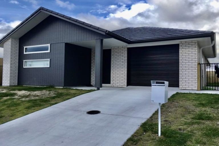 Photo of property in 24 Tamapahore Boulevard, Papamoa Beach, Papamoa, 3118