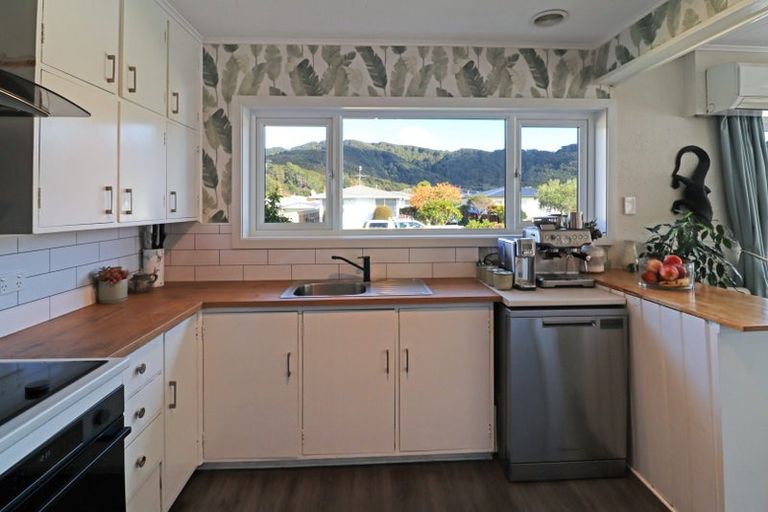 Photo of property in 26a Wetherby Grove, Wainuiomata, Lower Hutt, 5014