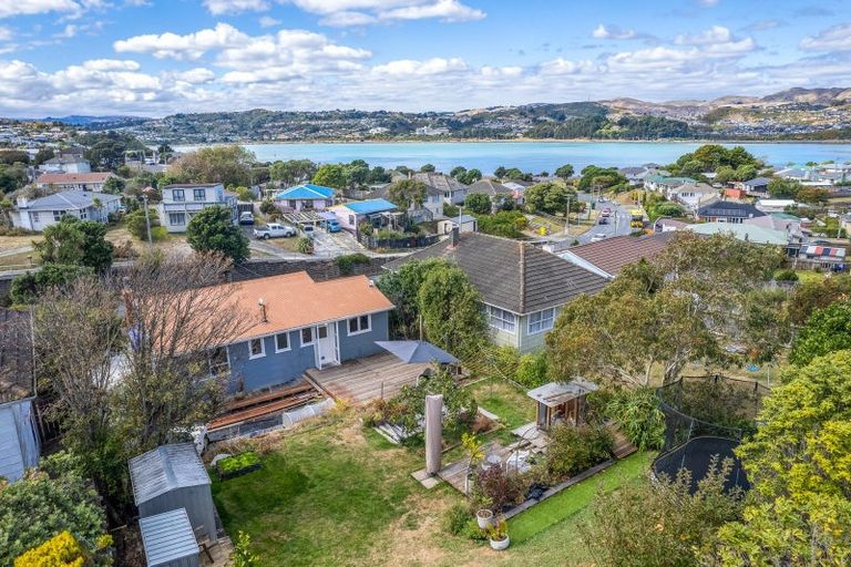Photo of property in 118 Te Pene Avenue, Titahi Bay, Porirua, 5022