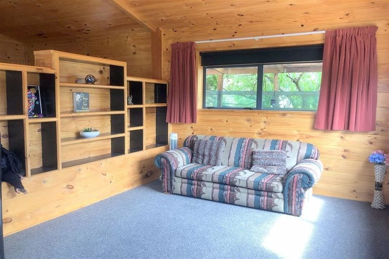 Photo of property in 13a Ross Street, Otane, 4202